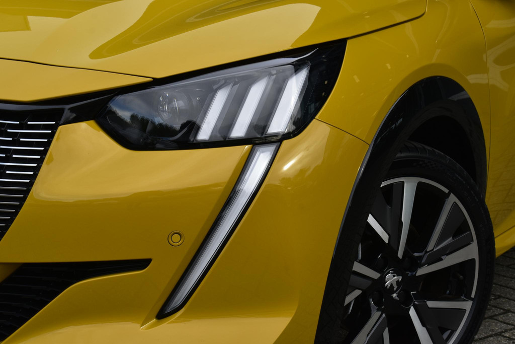 Peugeot 208 (J119XZ) met abonnement