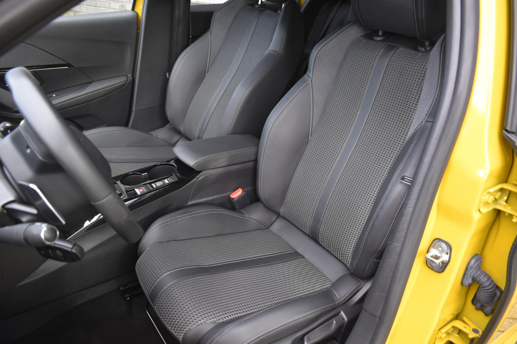 Peugeot 208 (J119XZ) met abonnement