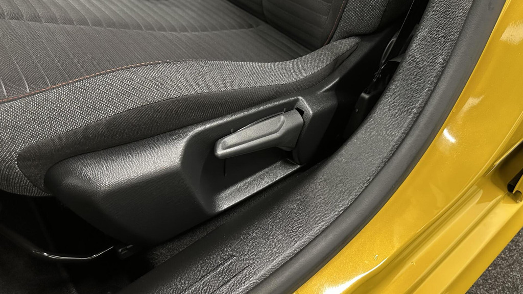 Peugeot 208 (S975XH) met abonnement