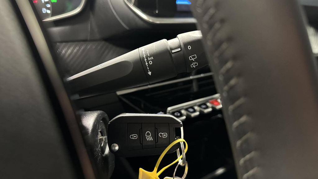 Peugeot 208 (S975XH) met abonnement