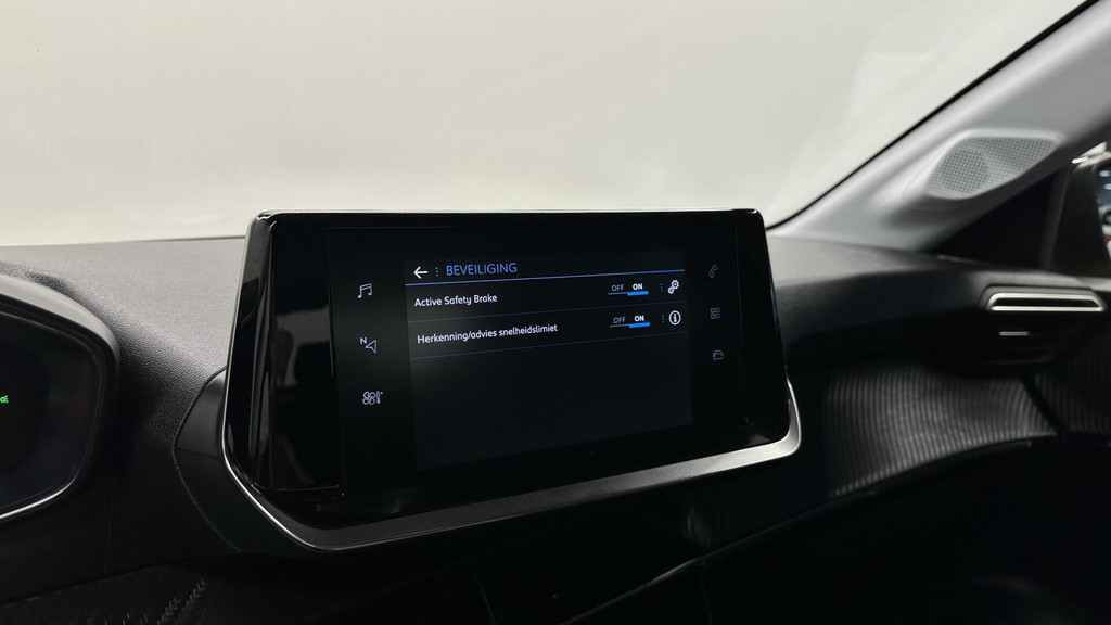 Peugeot 208 (S975XH) met abonnement