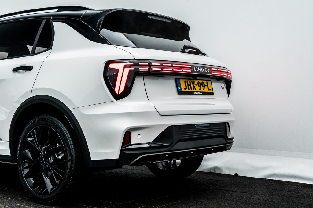 Lynk & Co 01 (JHX99L) met abonnement