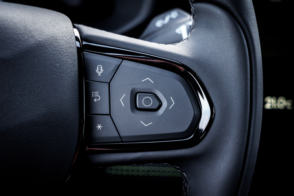 Lynk & Co 01 (JHX99L) met abonnement