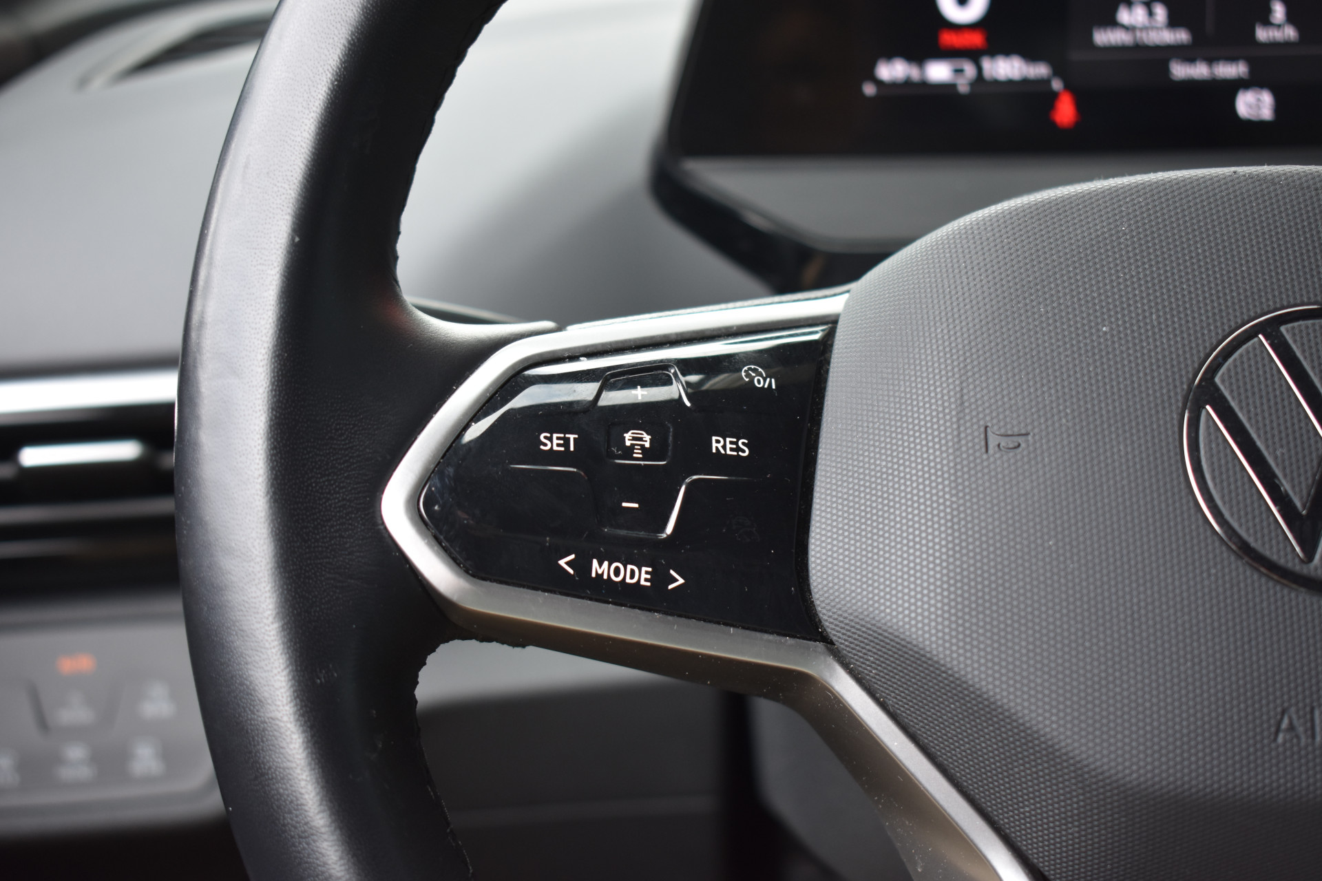 Volkswagen ID.4 (L146JG) met abonnement