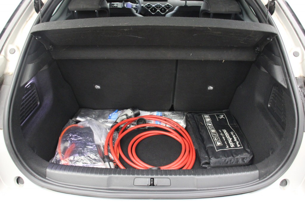 DS DS 3 (J326NN) met abonnement