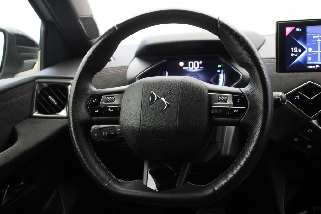 DS DS 3 (J326NN) met abonnement