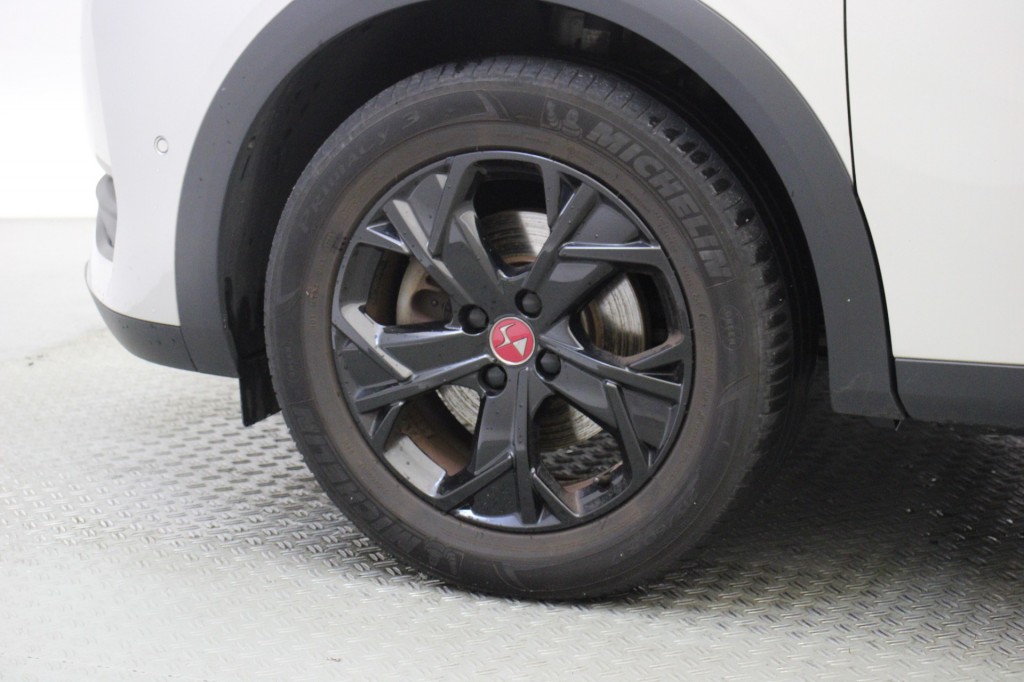 DS DS 3 (J326NN) met abonnement