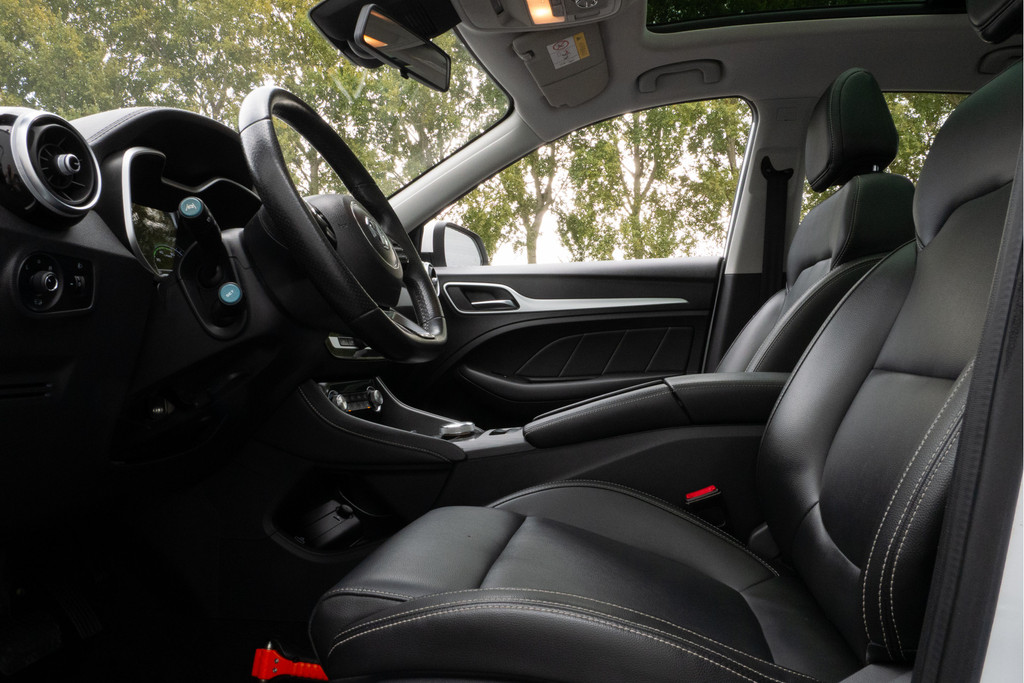 MG ZS-EV (J755LG) met abonnement