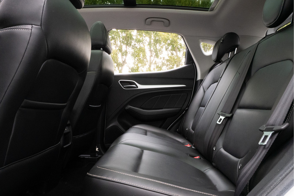 MG ZS-EV (J755LG) met abonnement