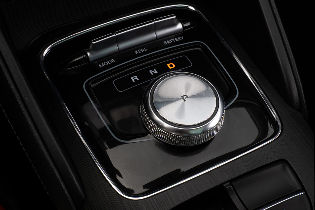 MG ZS-EV (J755LG) met abonnement