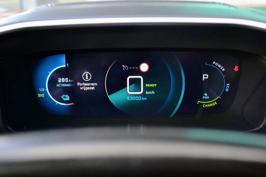 Peugeot e-2008 (P633XV) met abonnement