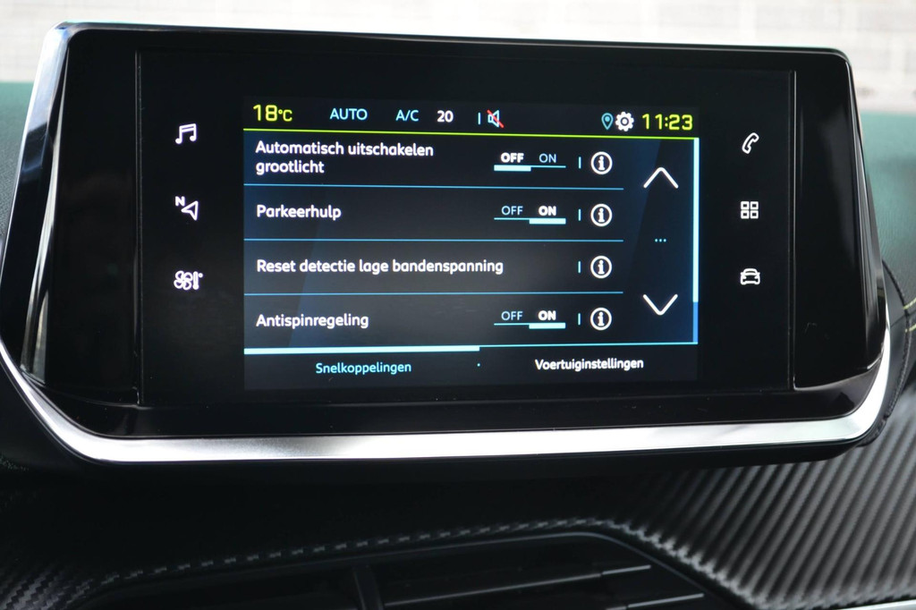 Peugeot e-2008 (P633XV) met abonnement