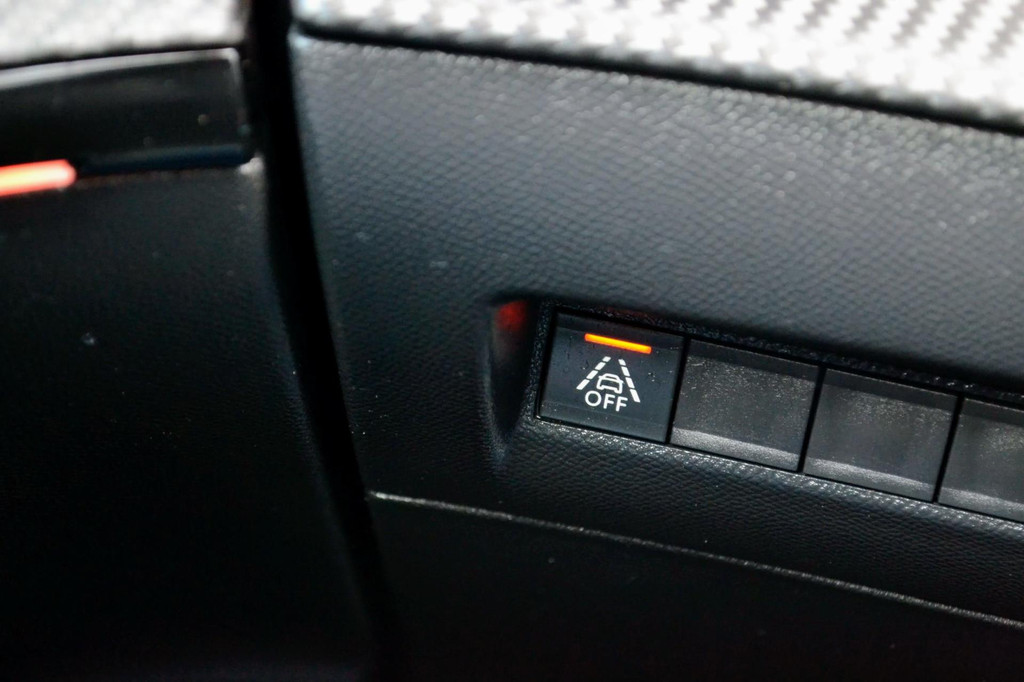 Peugeot e-2008 (P633XV) met abonnement