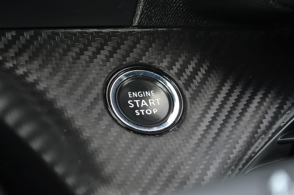 Peugeot e-2008 (P633XV) met abonnement