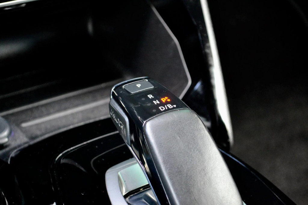 Peugeot e-2008 (P633XV) met abonnement