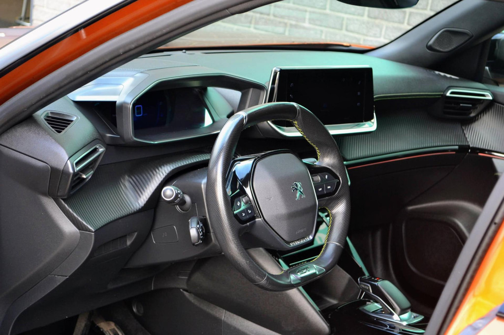 Peugeot e-2008 (P633XV) met abonnement