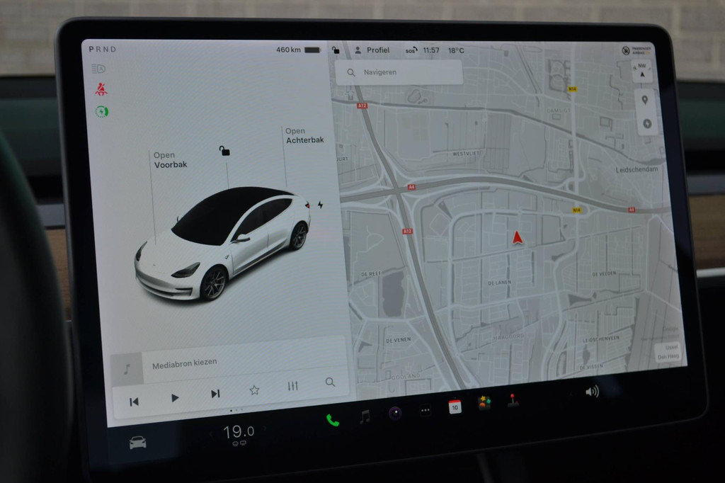 Tesla Model 3 AWD (J852JS) met abonnement