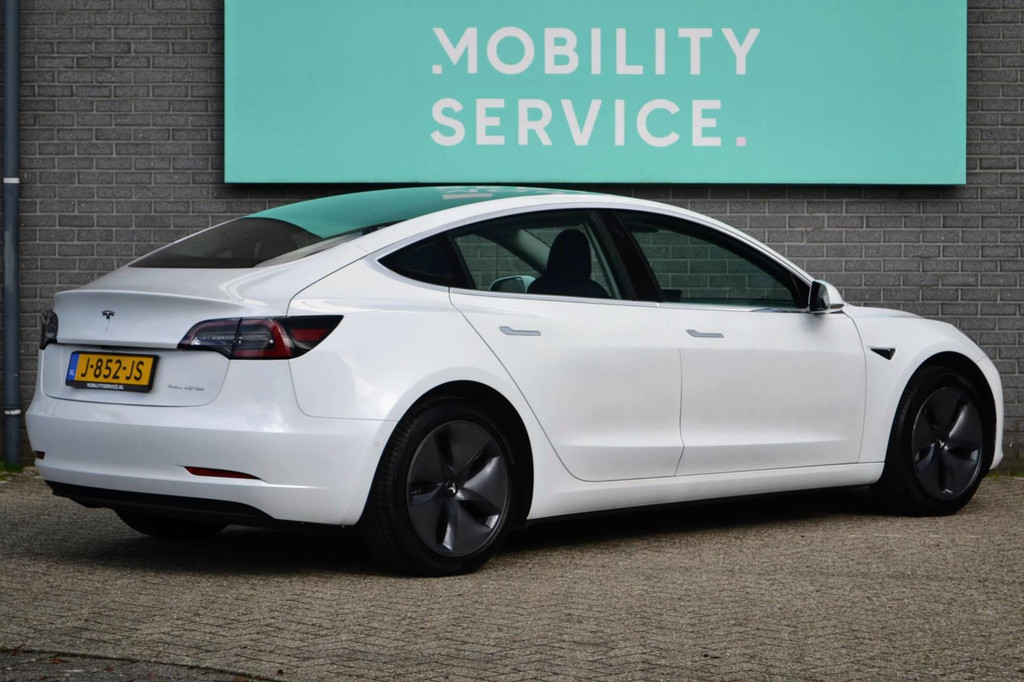 Tesla Model 3 AWD (J852JS) met abonnement