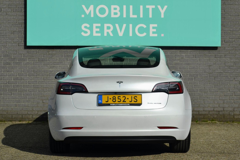 Tesla Model 3 AWD (J852JS) met abonnement