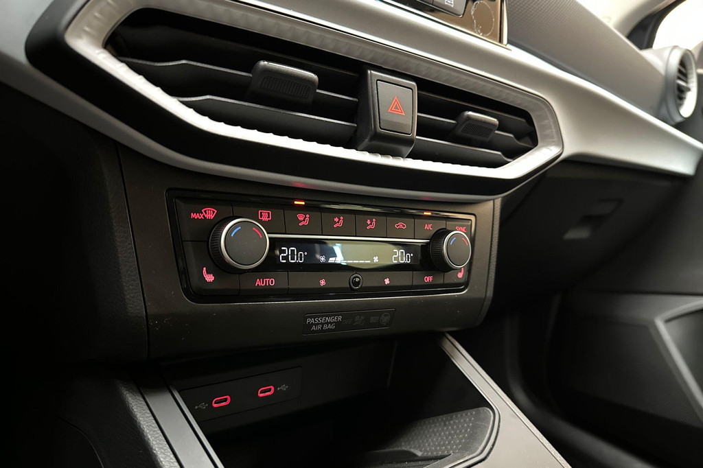 Seat Ibiza (X704NL) met abonnement