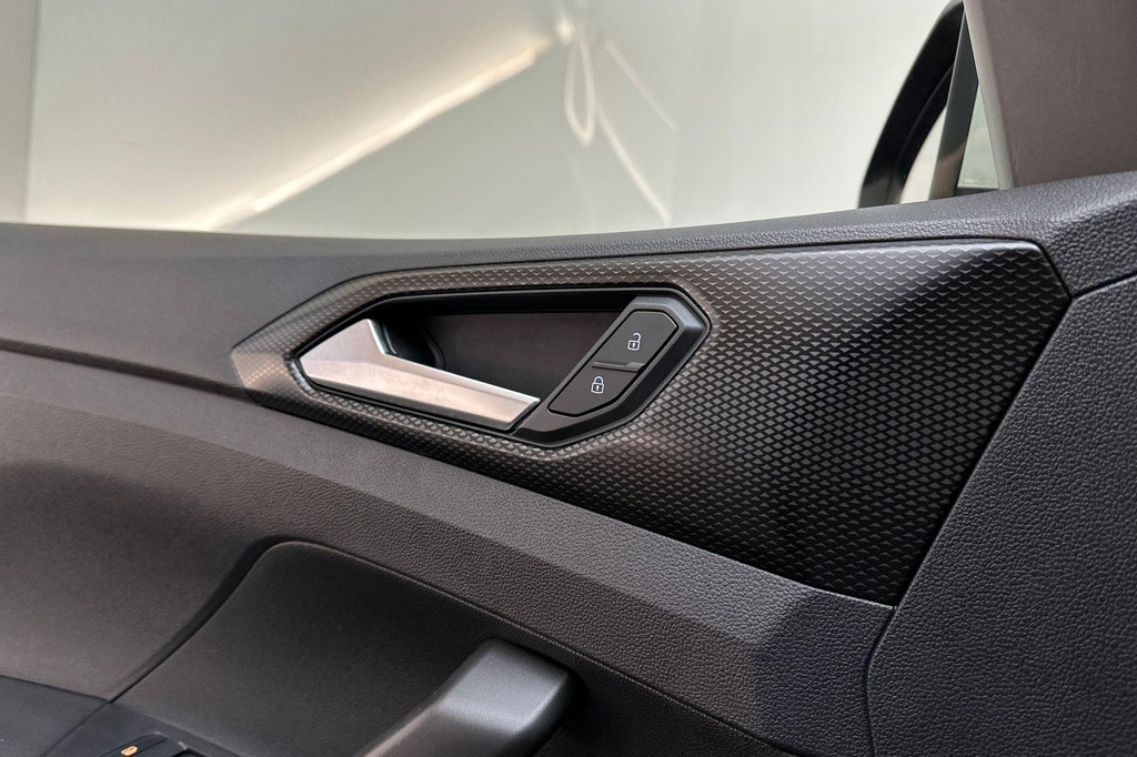 Volkswagen T-Cross (T547RH) met abonnement