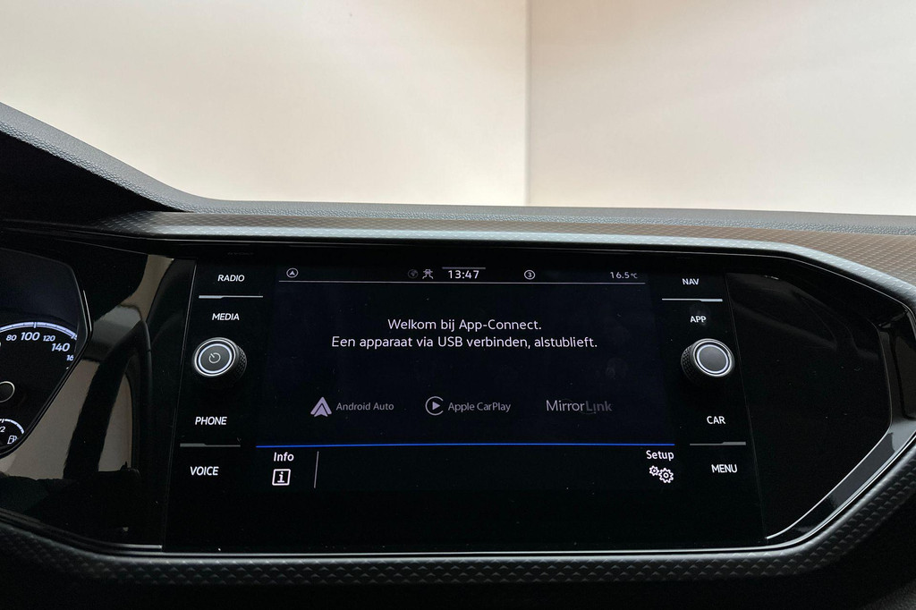 Volkswagen T-Cross (T547RH) met abonnement