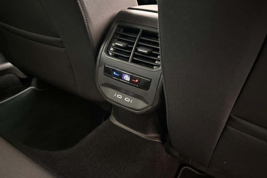 Seat Leon (X740LT) met abonnement