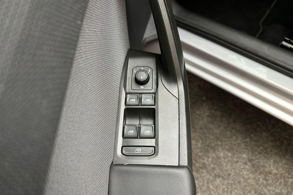 Seat Leon (X740LT) met abonnement