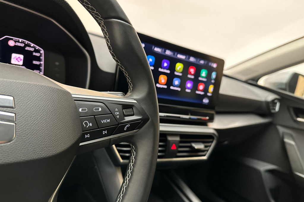 Seat Leon (X740LT) met abonnement