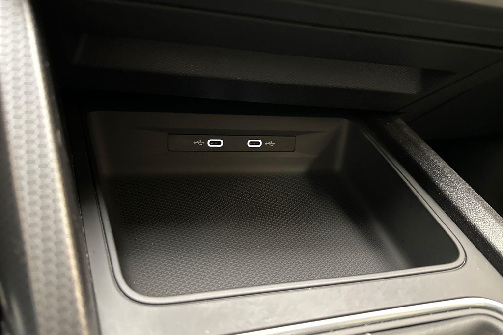 Seat Leon (X740LT) met abonnement