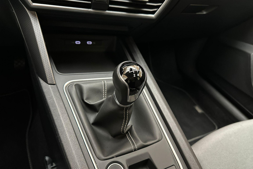 Seat Leon (X740LT) met abonnement