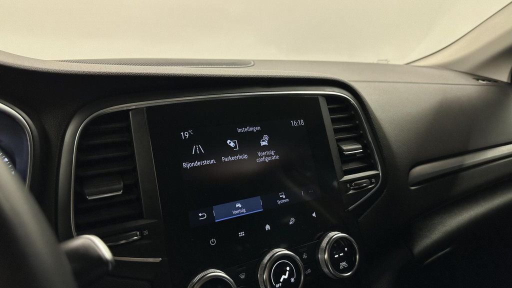 Renault MEGANE Estate (N805XT) met abonnement