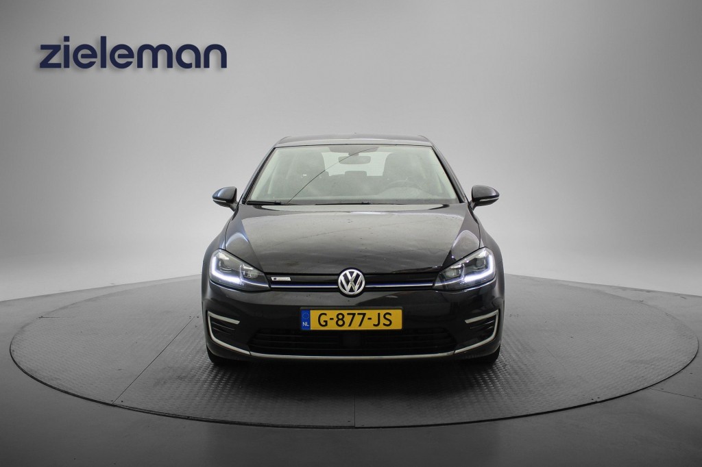 Volkswagen e-Golf (G877JS) met abonnement