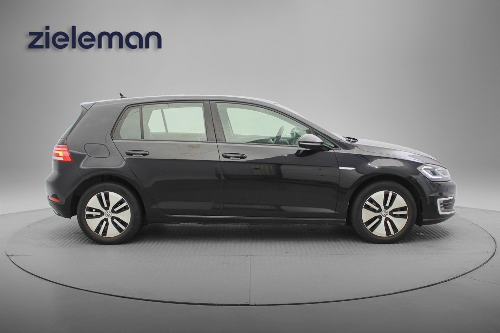 Volkswagen e-Golf (G877JS) met abonnement