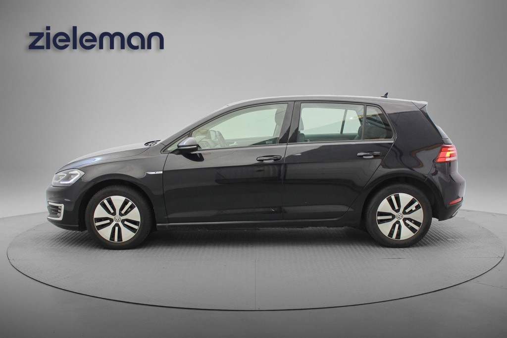 Volkswagen e-Golf (G877JS) met abonnement