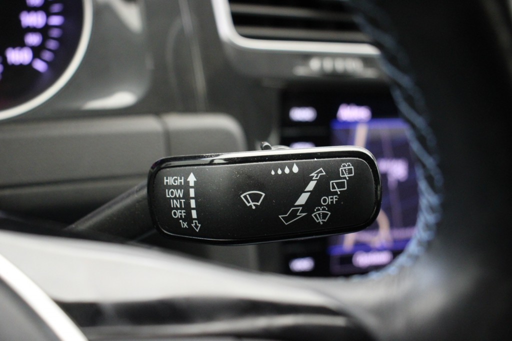 Volkswagen e-Golf (G877JS) met abonnement