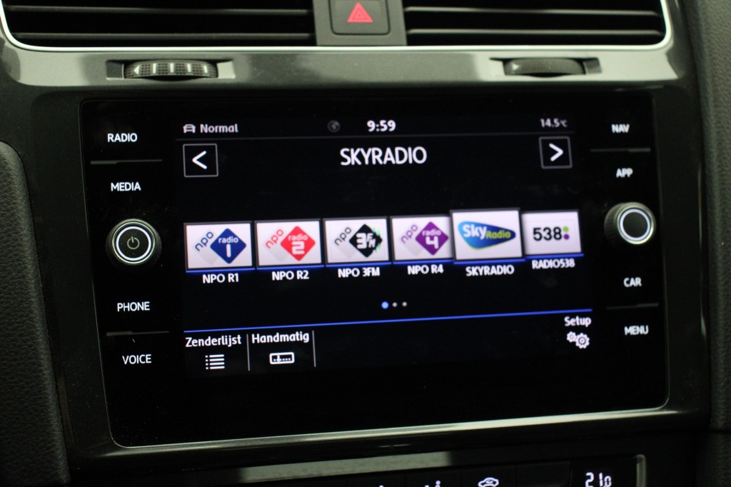 Volkswagen e-Golf (G877JS) met abonnement