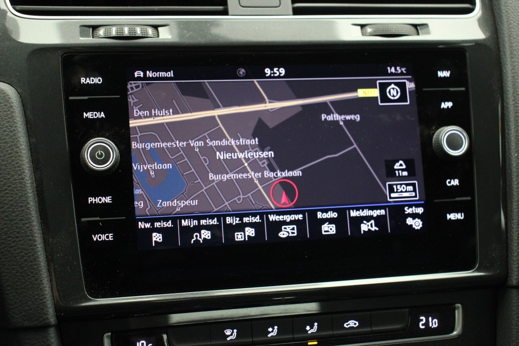 Volkswagen e-Golf (G877JS) met abonnement