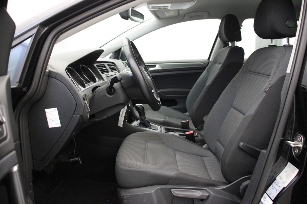 Volkswagen e-Golf (G877JS) met abonnement