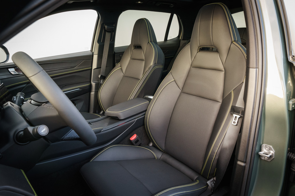 Lynk & Co 01 (JJH78D) met abonnement