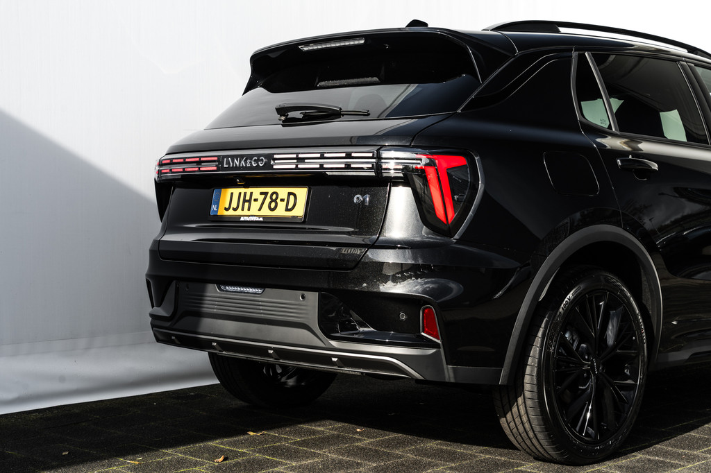 Lynk & Co 01 (JJH78D) met abonnement