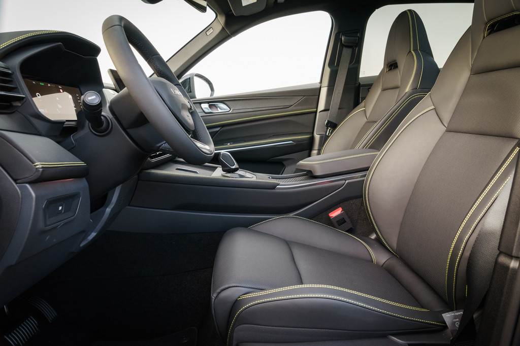 Lynk & Co 01 (JJH78D) met abonnement