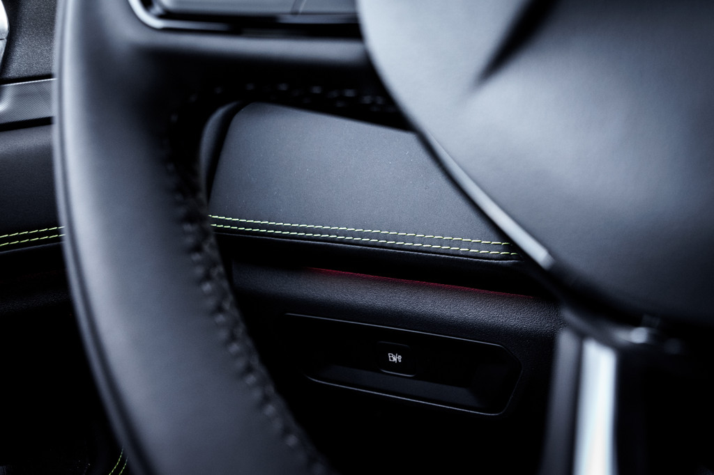 Lynk & Co 01 (JJH78D) met abonnement