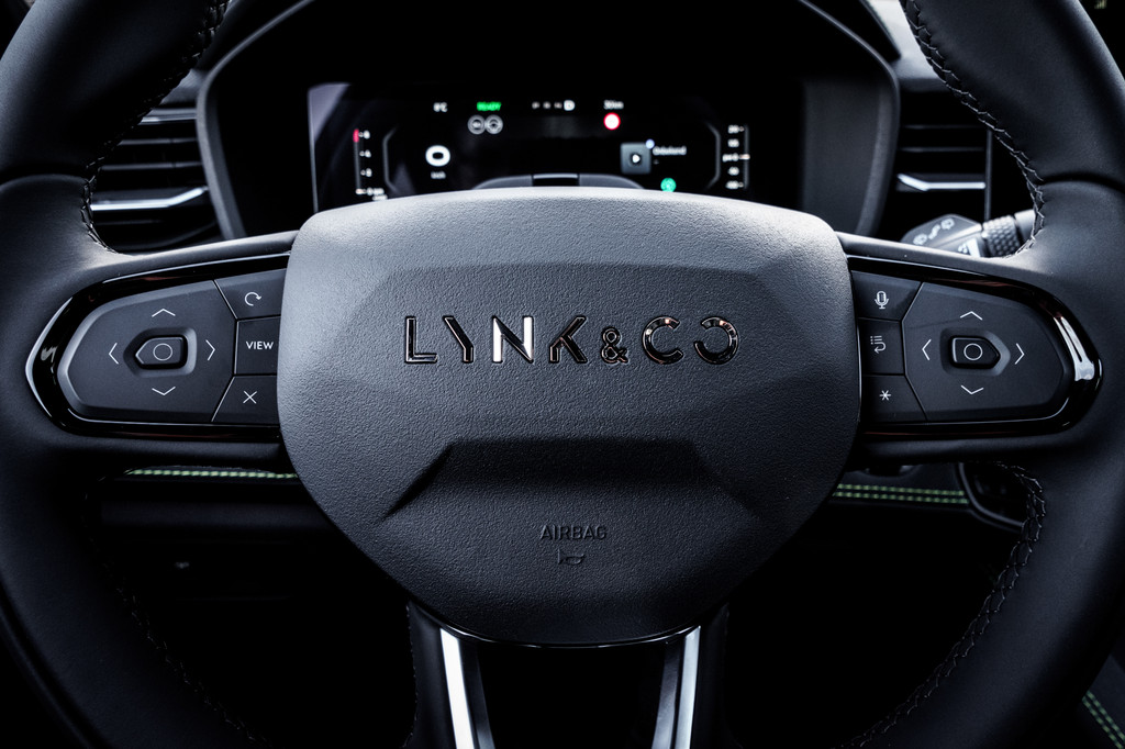 Lynk & Co 01 (JJH78D) met abonnement