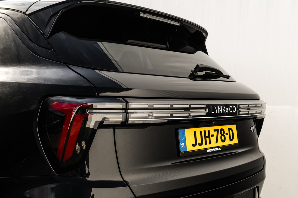 Lynk & Co 01 (JJH78D) met abonnement