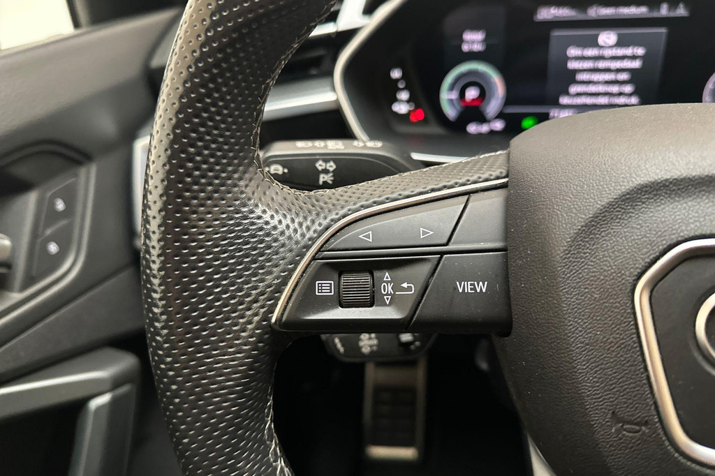 Audi Q3 (JJT74G) met abonnement