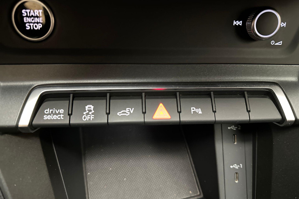 Audi Q3 (JJT74G) met abonnement