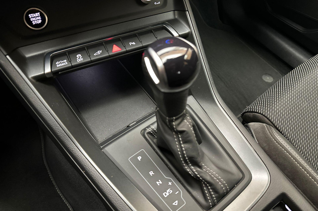 Audi Q3 (JJT74G) met abonnement