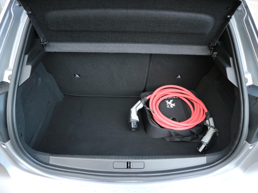 Peugeot e-208 (L250KL) met abonnement