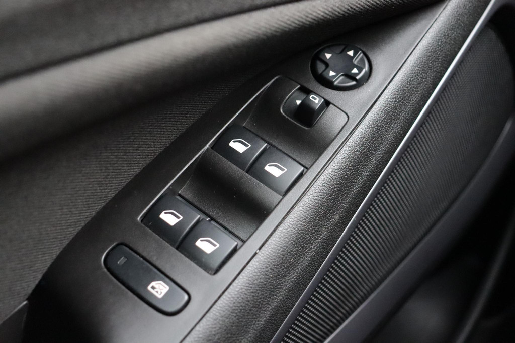 Opel Crossland (R811SL) met abonnement